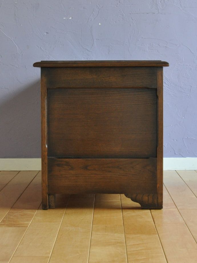 ブランケットボックスの側面