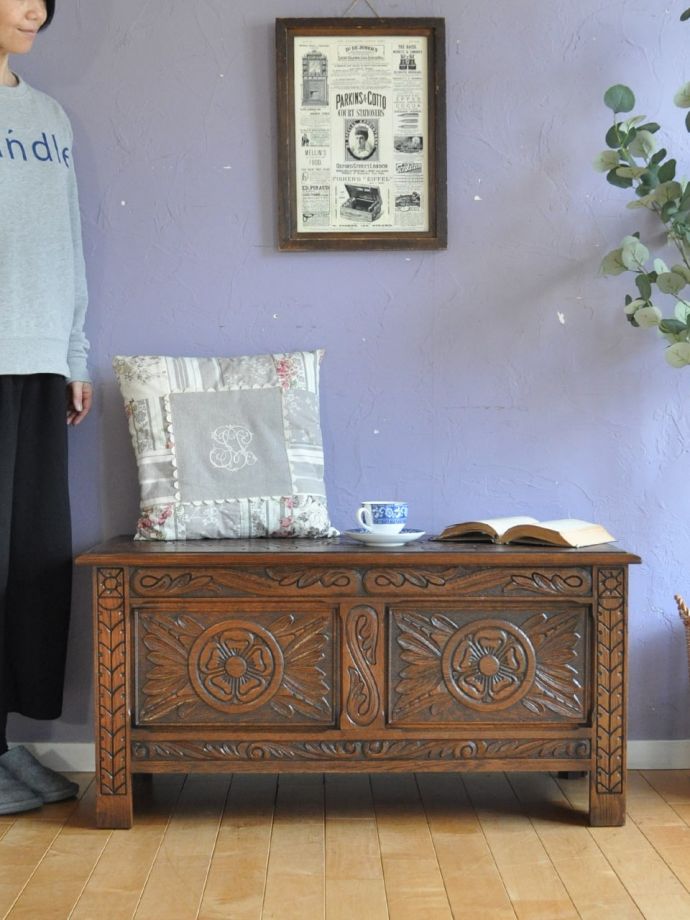 英国アンティークのブランケットボックス