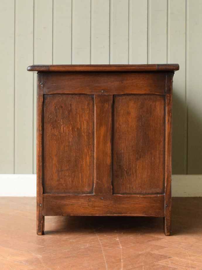 収納ボックスの側面