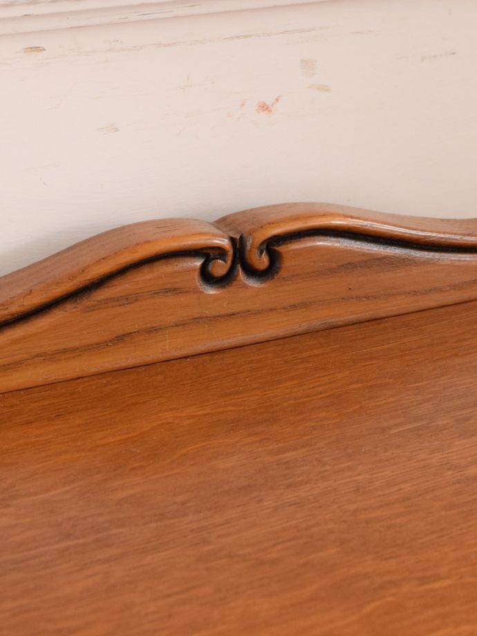 サイドキャビネットの装飾