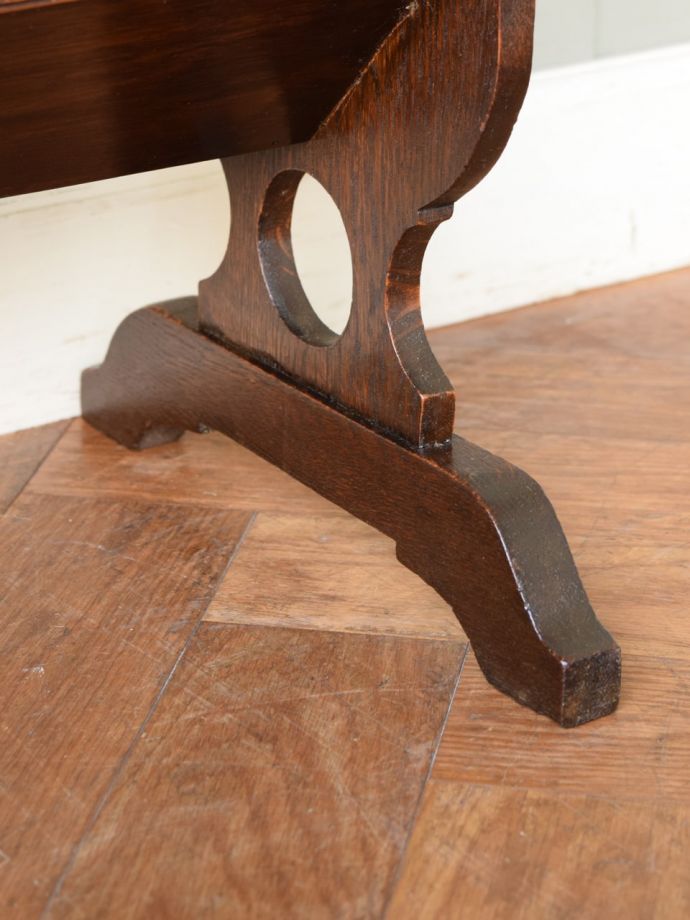 マガジンラックの脚