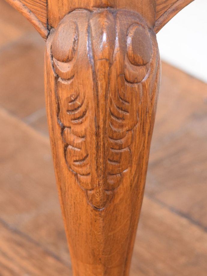 フランスらしい彫