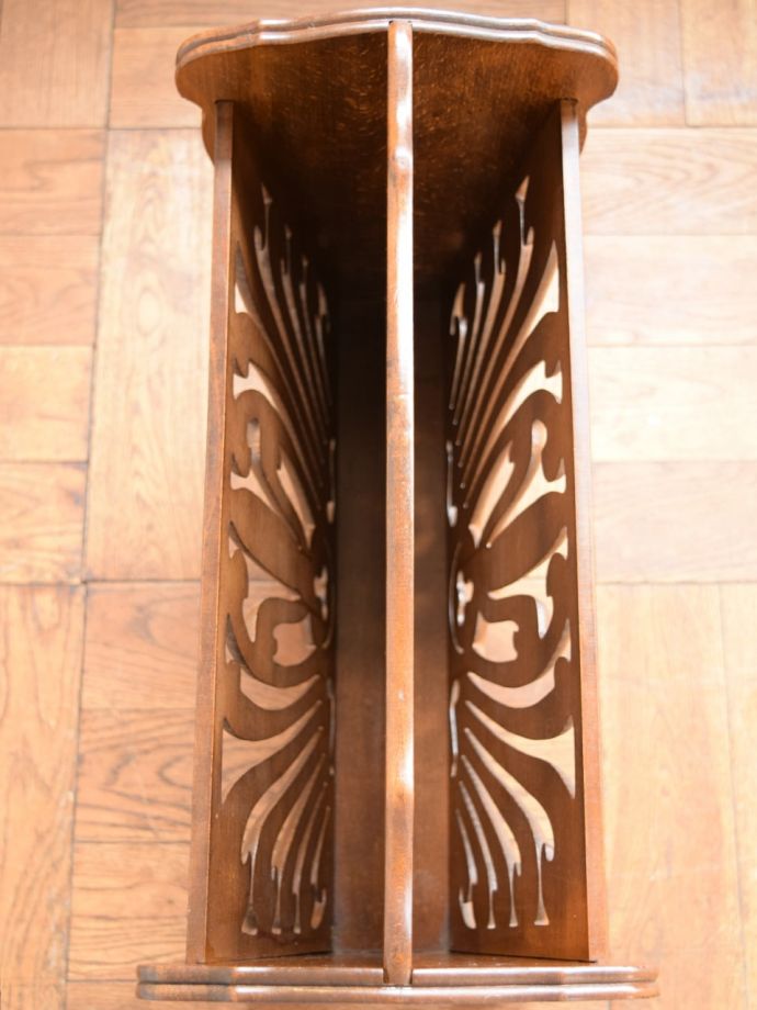 マガジンラックの中