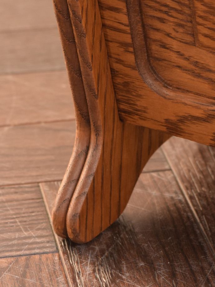 マガジンラックの脚