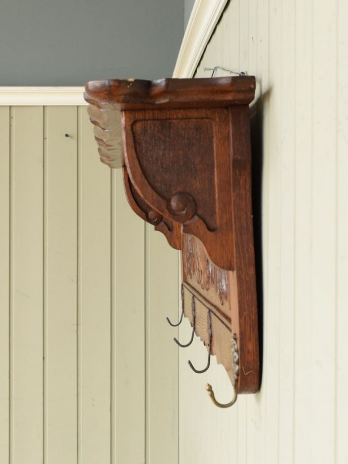 ウォールシェルフの側面