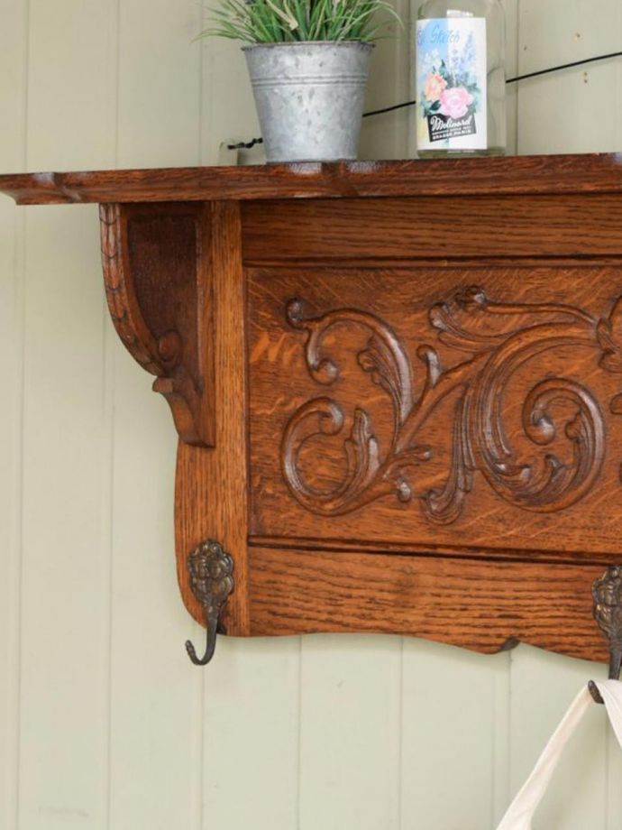 おしゃれなウォールシェルフ