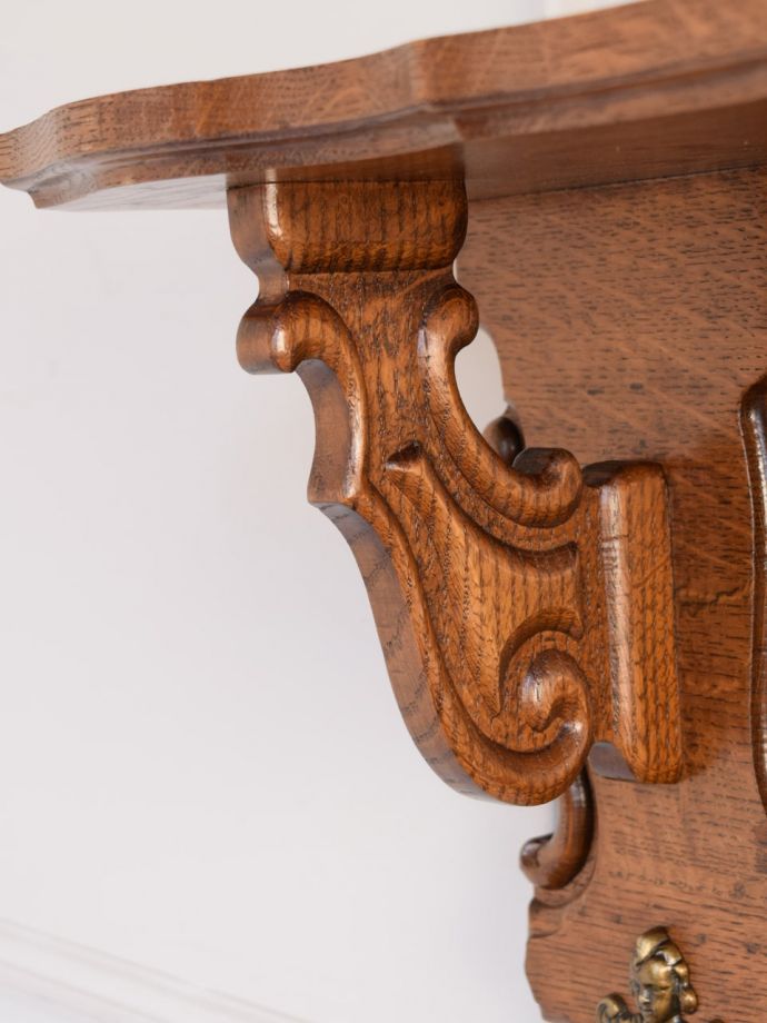 ウォールシェルフの装飾