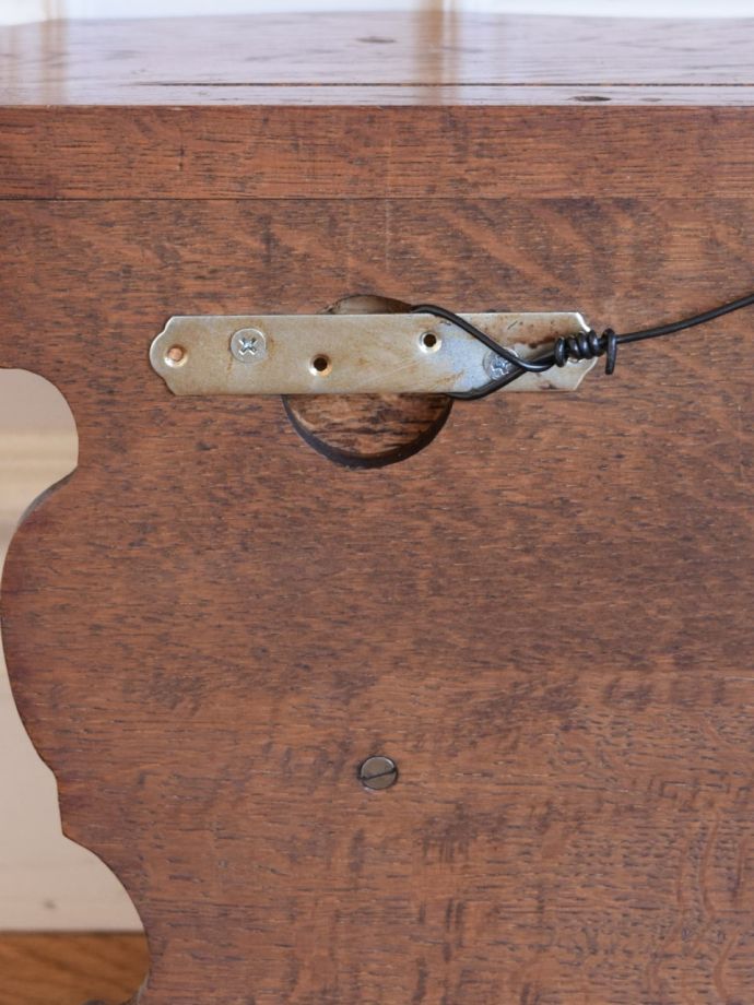 アンティークシェルフの金具