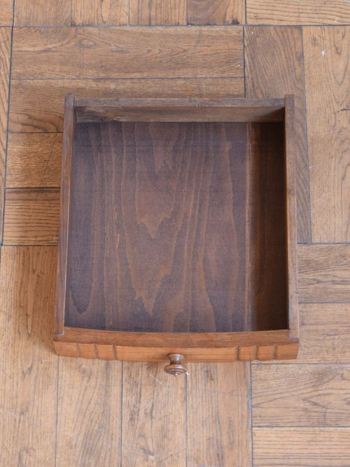 サイドキャビネットの引き出し