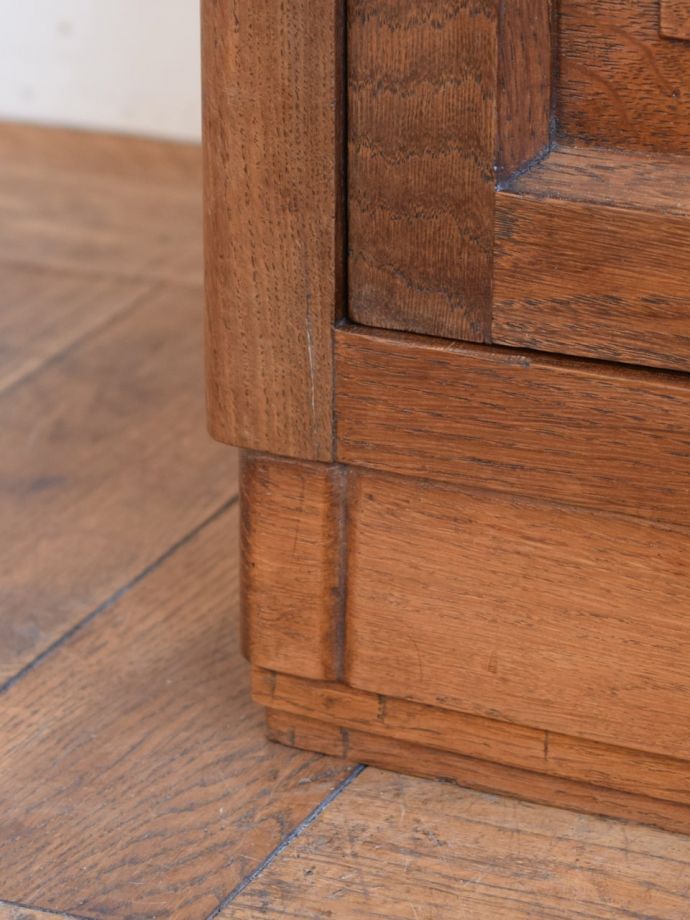 アンティーク家具の脚