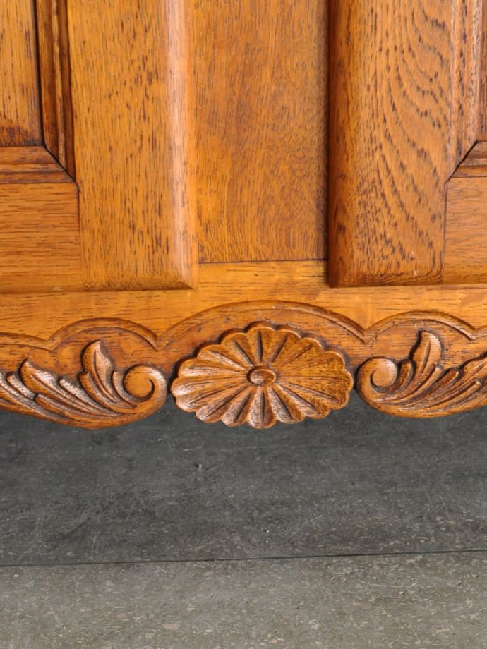 アンティークらしい彫