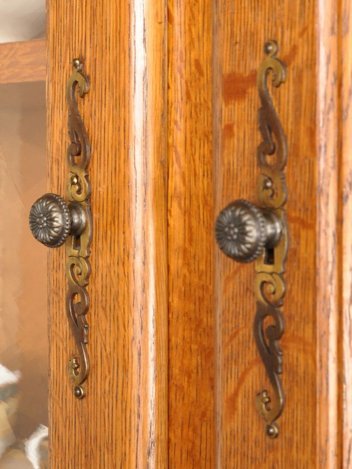 アンティーク家具の取っ手