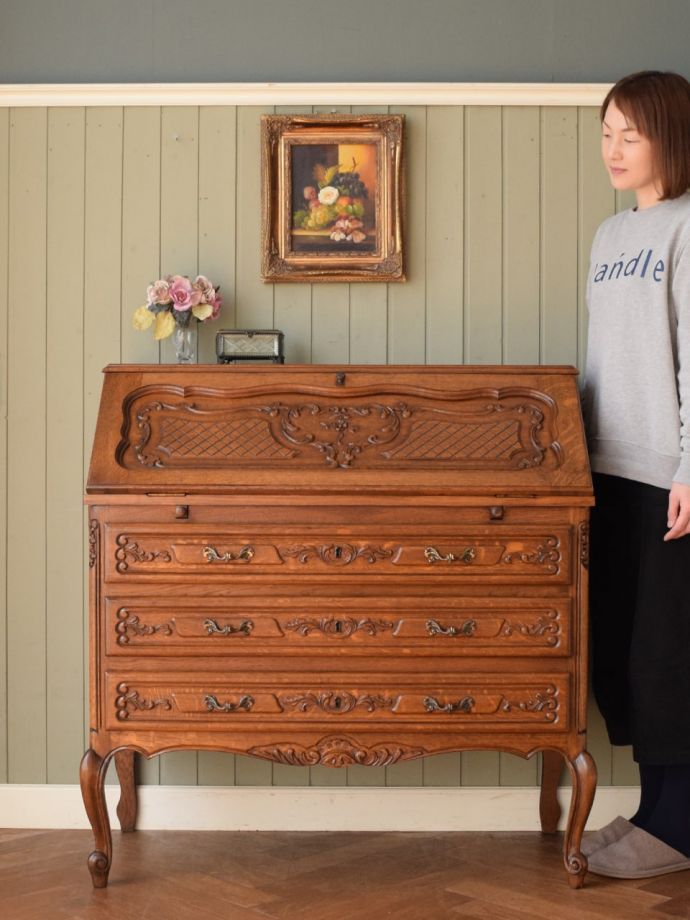 フランスのアンティークビューロー