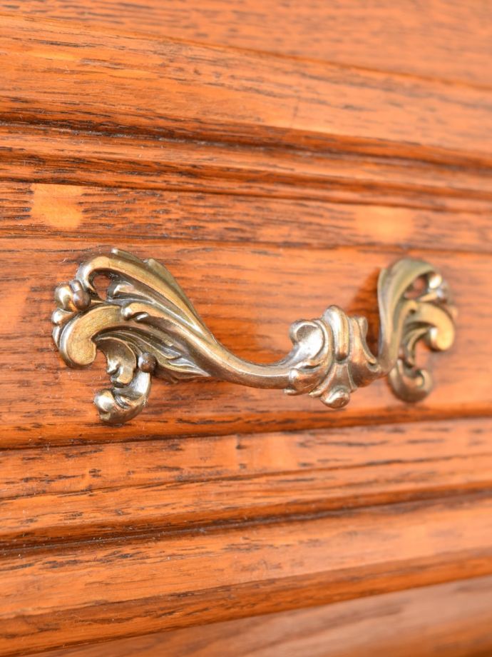 アンティーク家具の取っ手