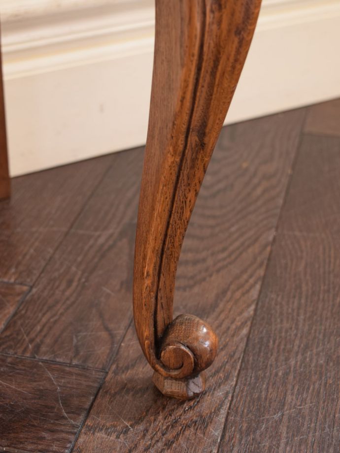 アンティーク家具の脚