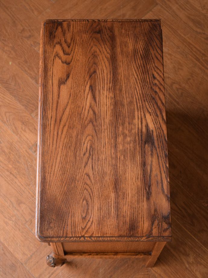 フランスのチェストの天板