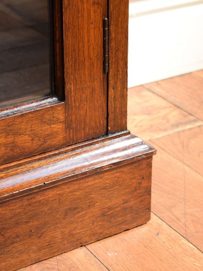 アンティーク家具の脚