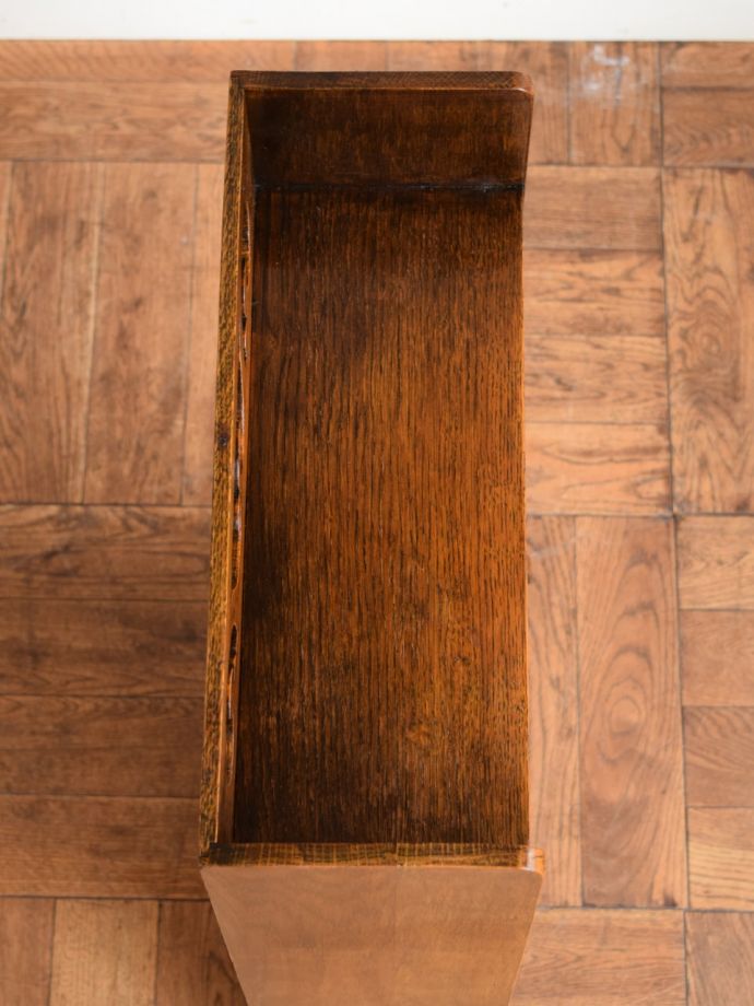 マガジンラックの天板