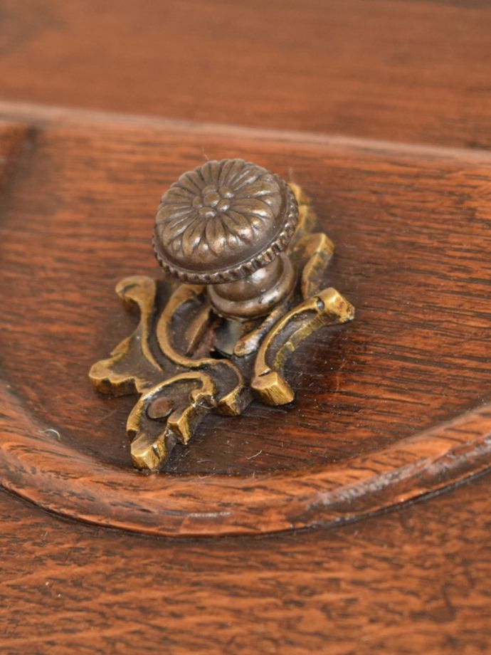 アンティーク家具の取っ手