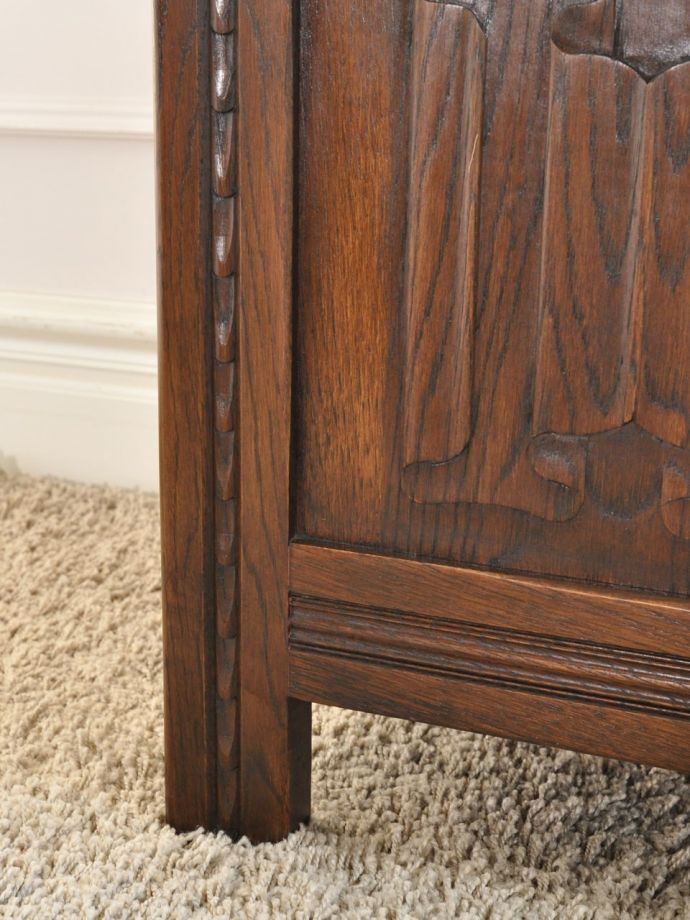 アンティーク家具の脚