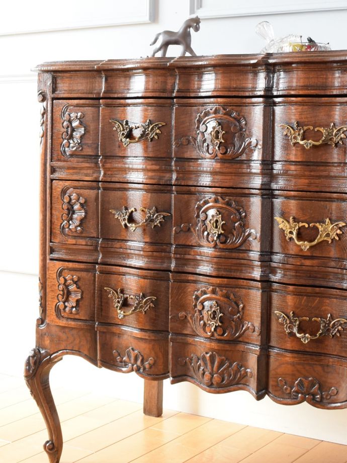 フランスのおしゃれな収納家具