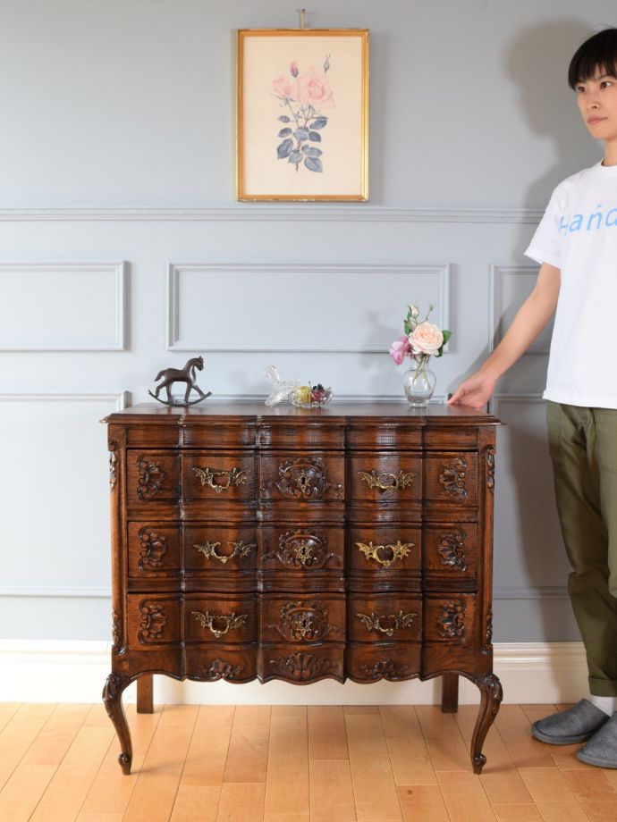 フランスのアンティークチェスト