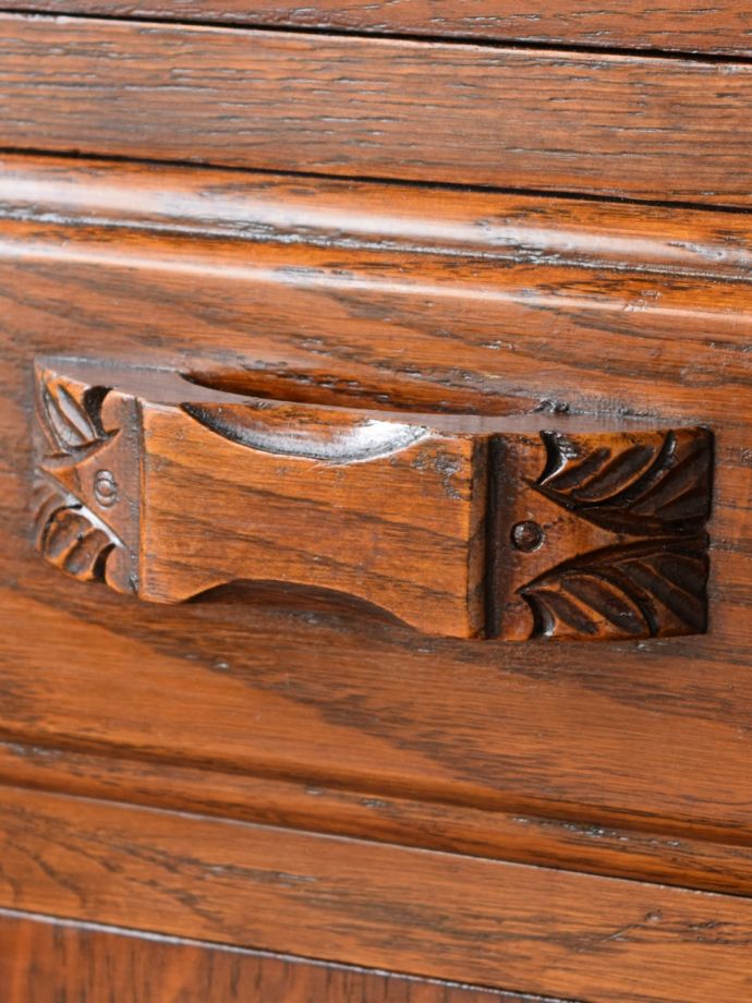 アンティークキャビネットの取っ手