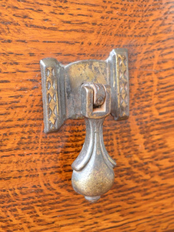 アンティーク家具の取っ手