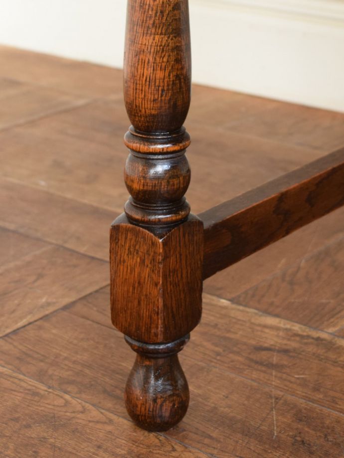 アンティーク家具の脚