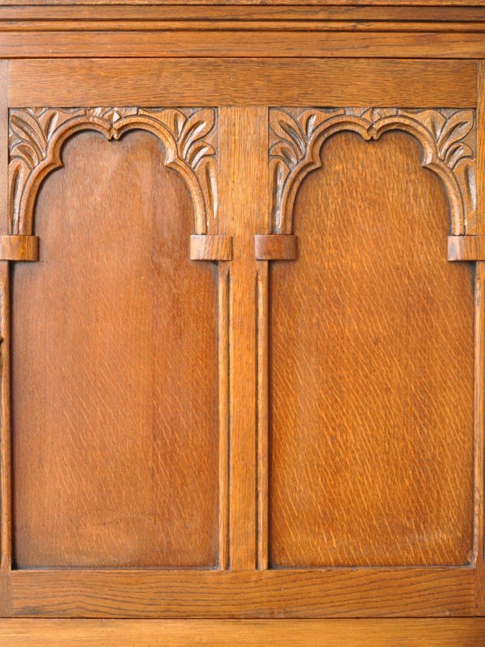 キャビネットの装飾