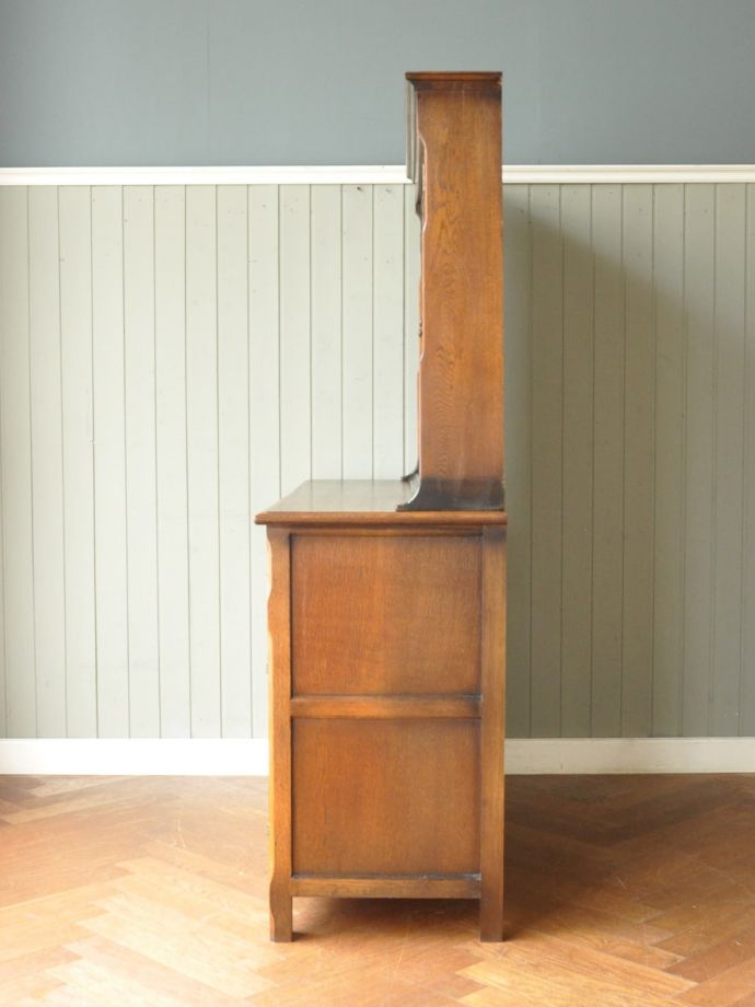 キャビネットの側面