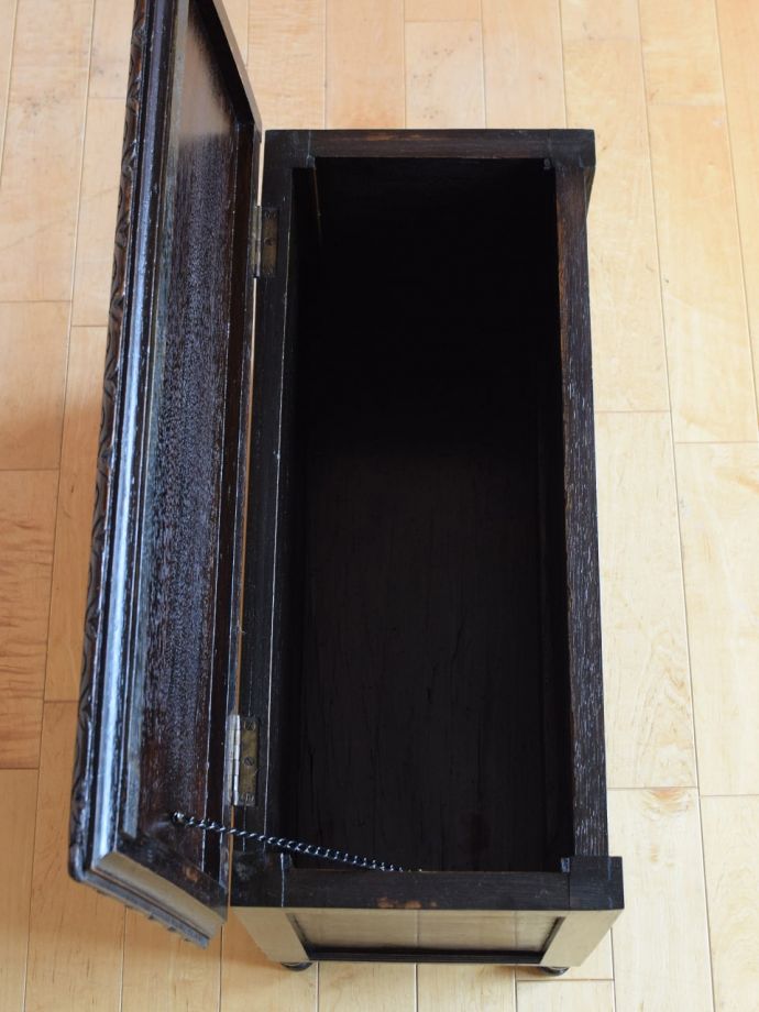 おしゃれなブランケットボックス