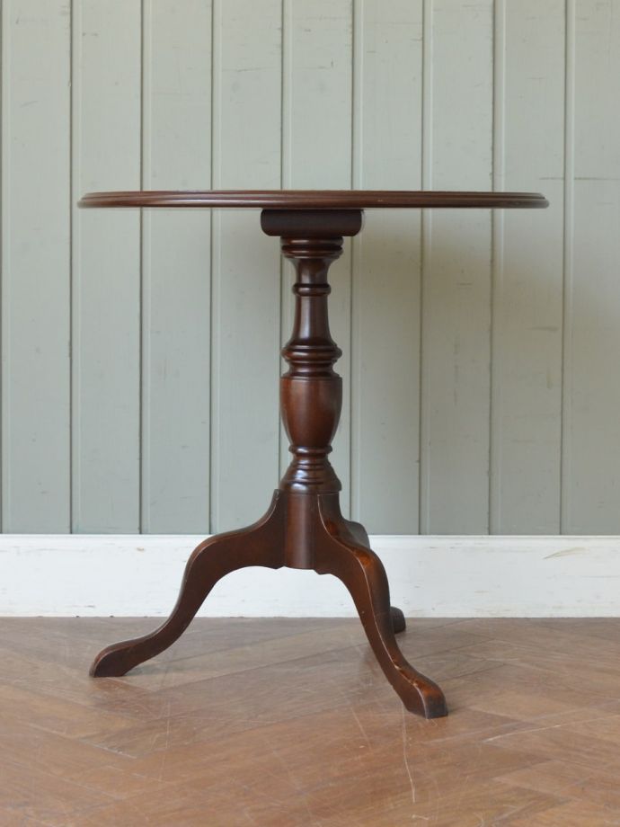 アンティーク家具の反対側