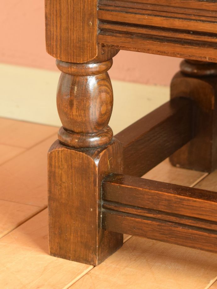 アンティーク家具の脚