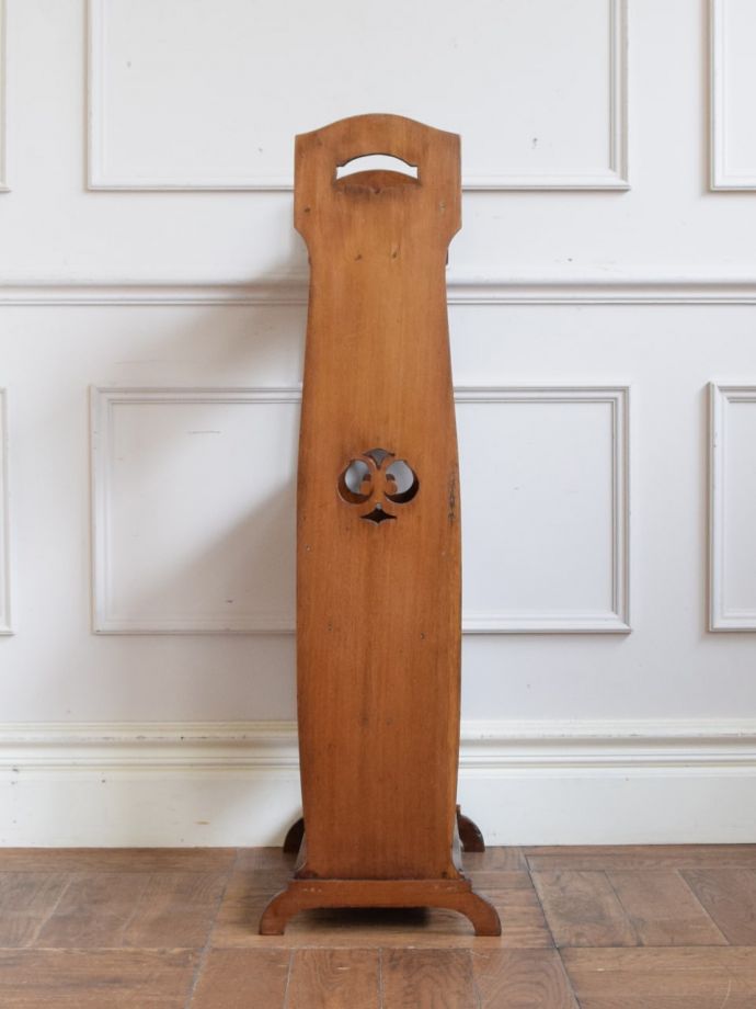 マガジンラックの側面