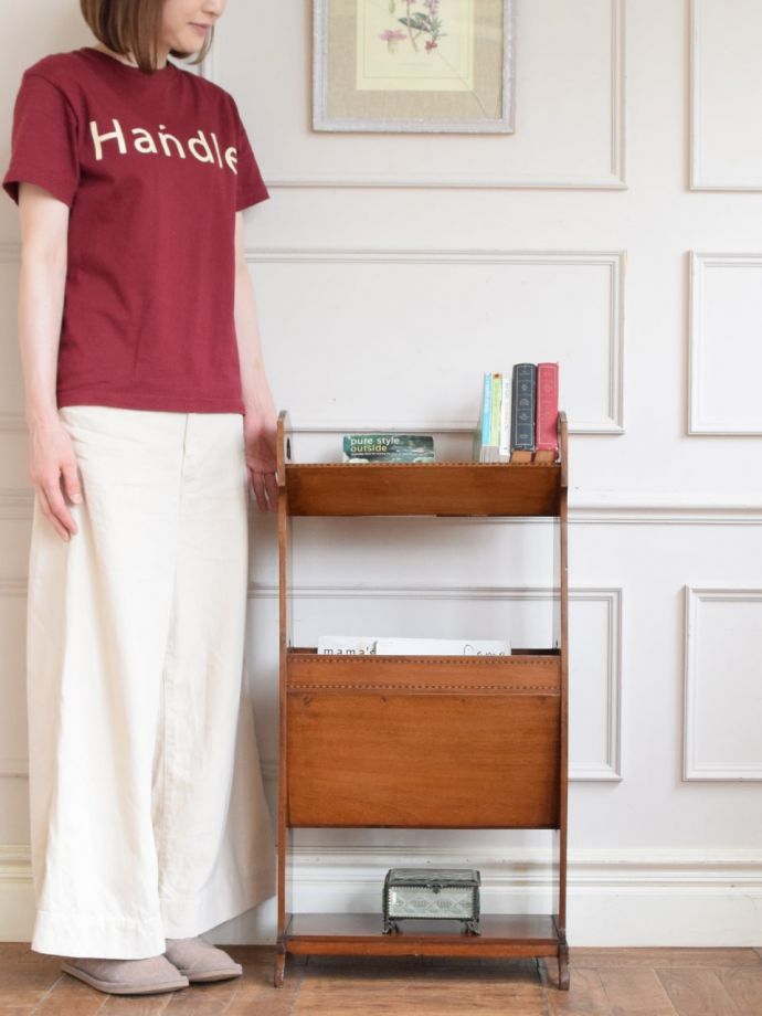 アンティークのおしゃれな本棚