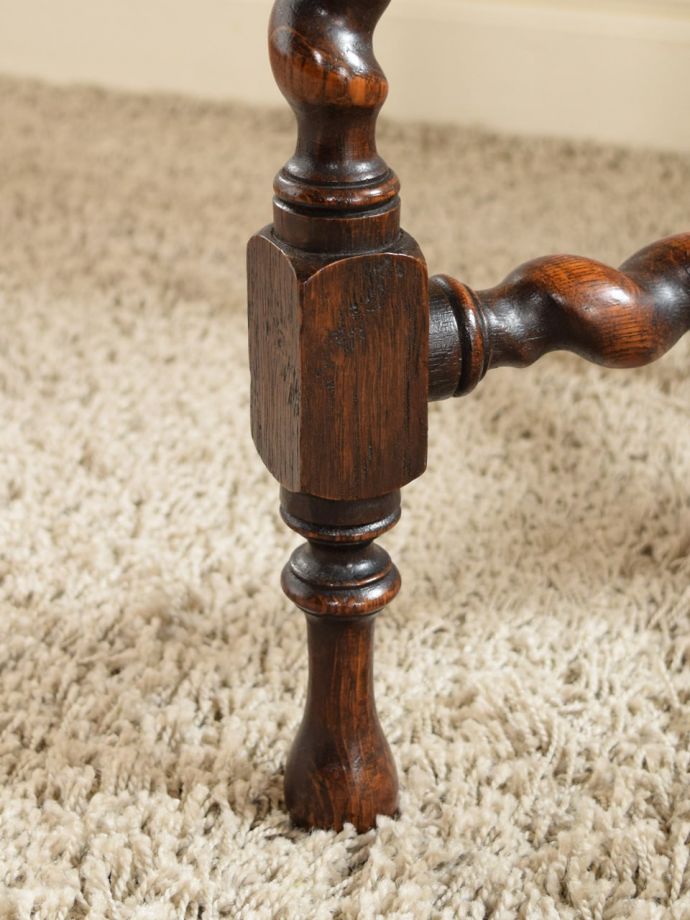 アンティーク家具の脚