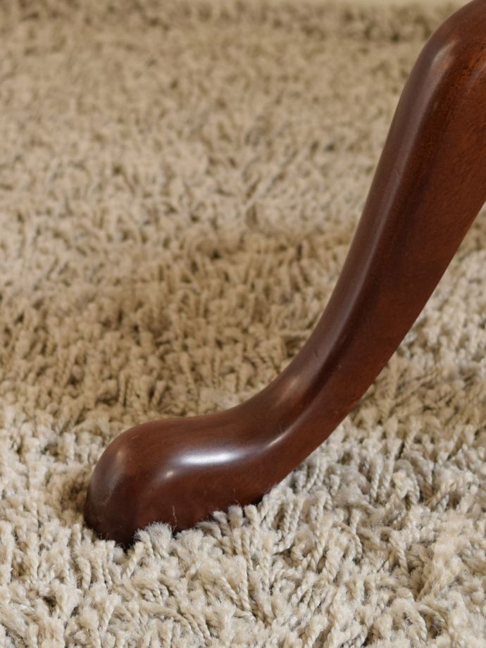 アンティークテーブルの脚