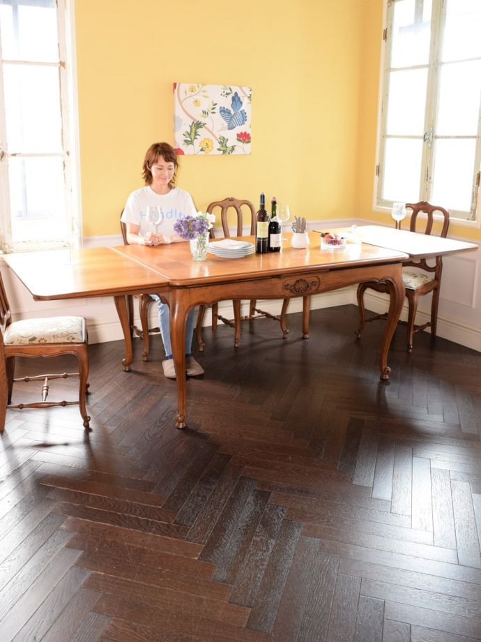 フランスのアンティークテーブル