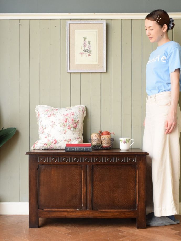 アンティークのブランケットボックス