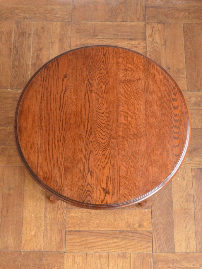 アンティークのテーブルの天板