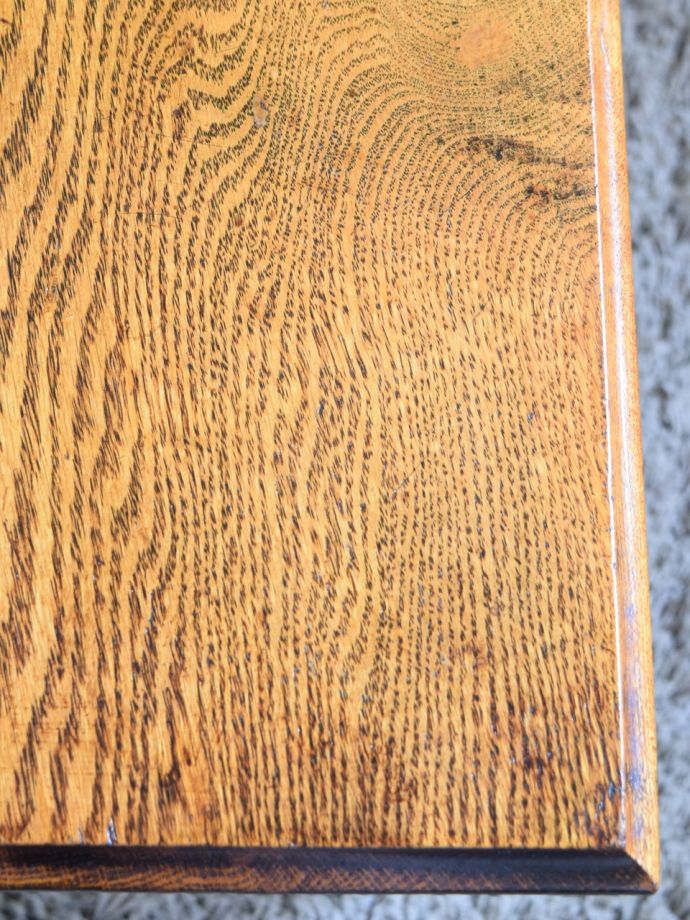 ブランケットボックスの天板