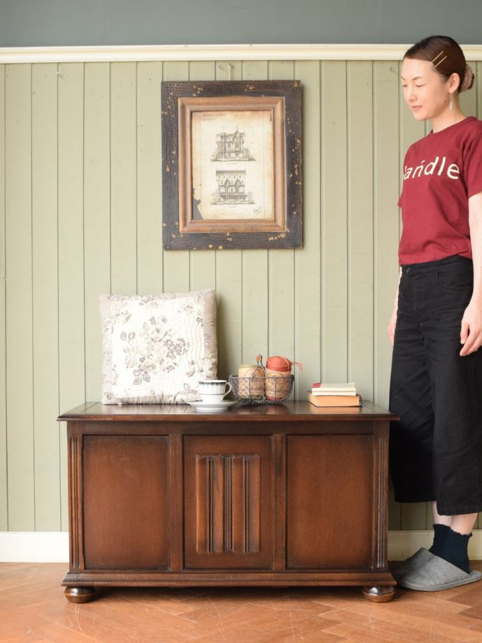 アンティークのブランケットボックス