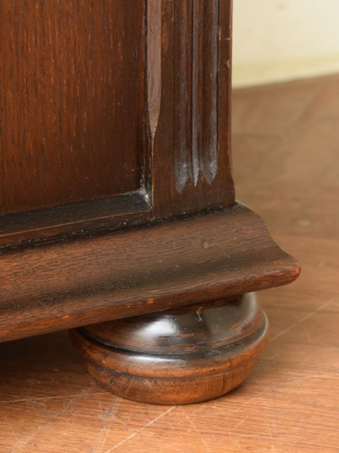 アンティーク家具の脚