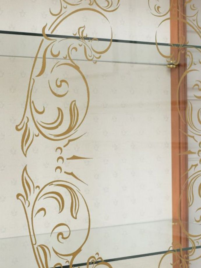 ガラス扉にある装飾