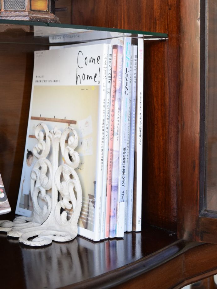 キャビネットの扉を開けると