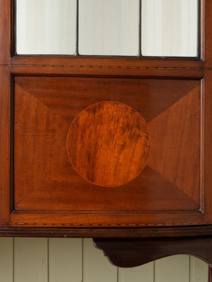 英国アンティークらしい装飾