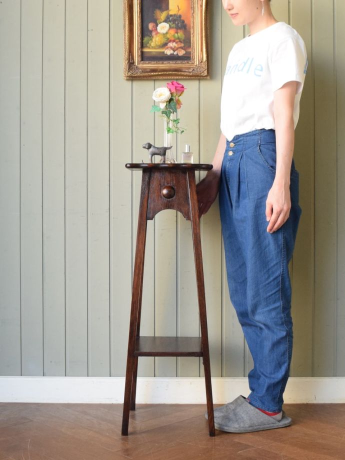 アンティークのプランツスタンド