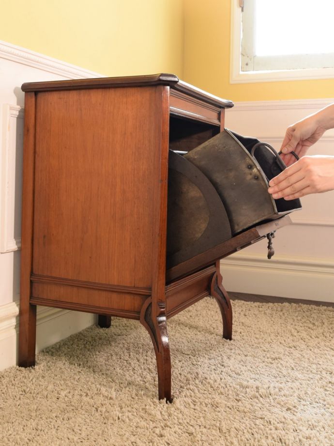 アンティークのコールボックス