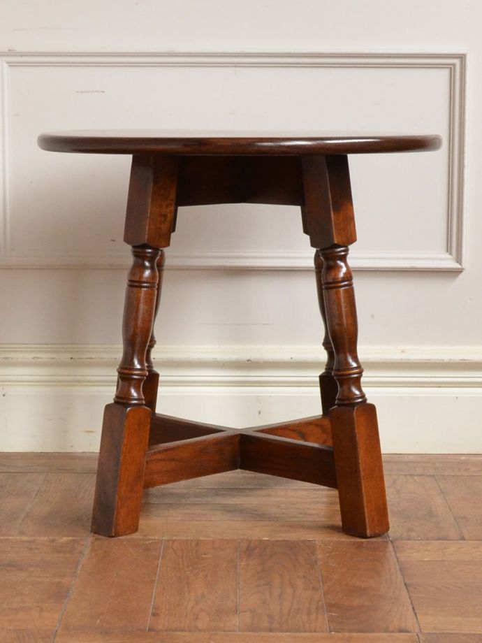 コーヒーテーブルの側面